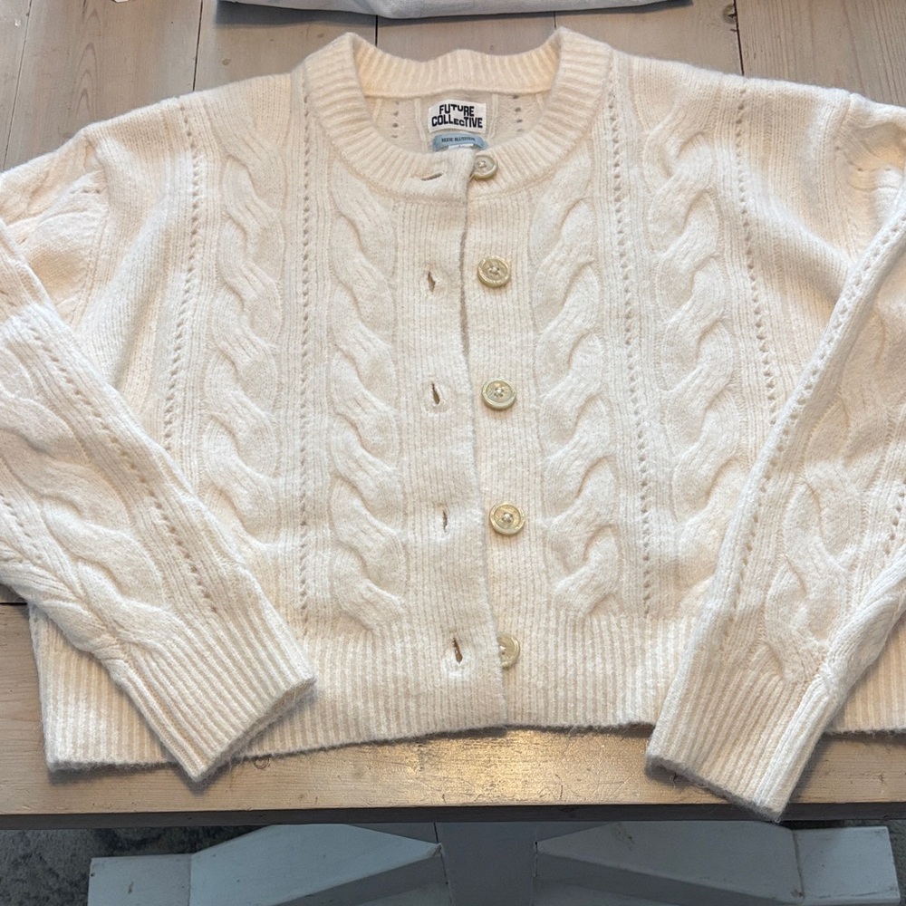 Future Collective Women's Cable Knit Sweater Size Large beautiful and soft!